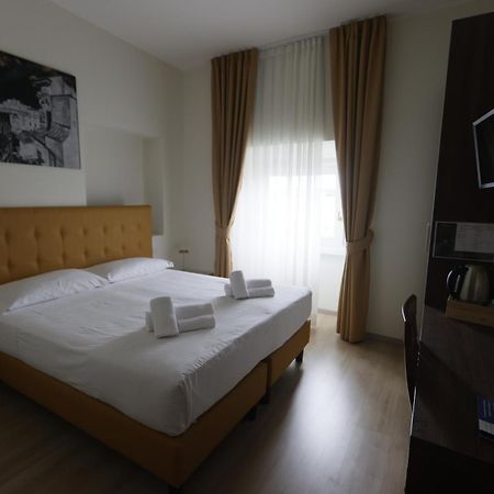 B&B A Picture Of Рим Екстериор снимка