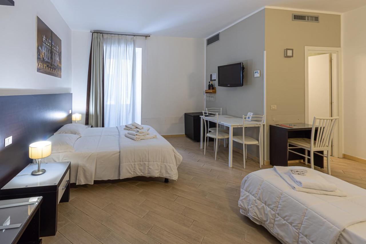 B&B A Picture Of Рим Екстериор снимка