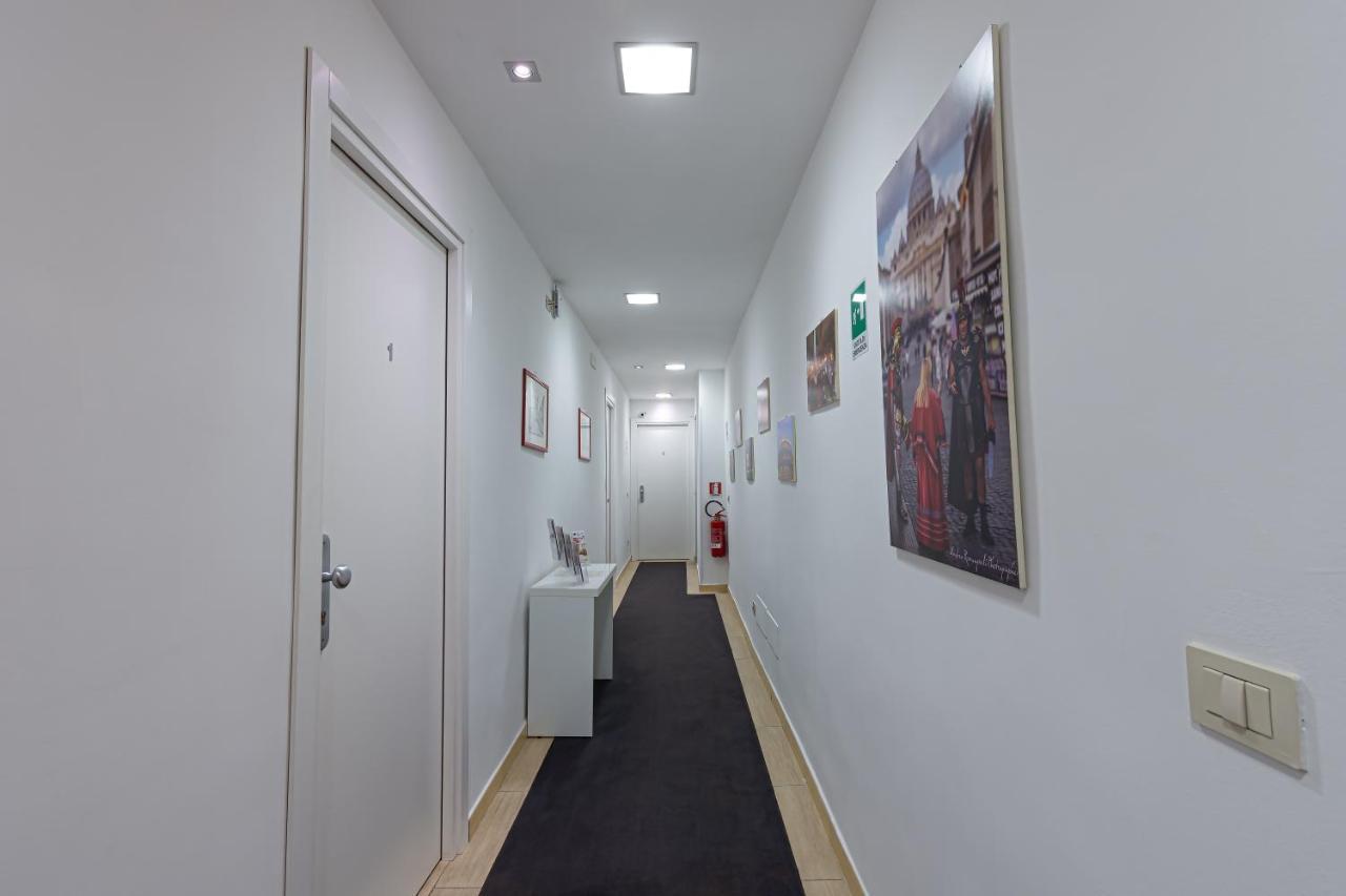 B&B A Picture Of Рим Екстериор снимка