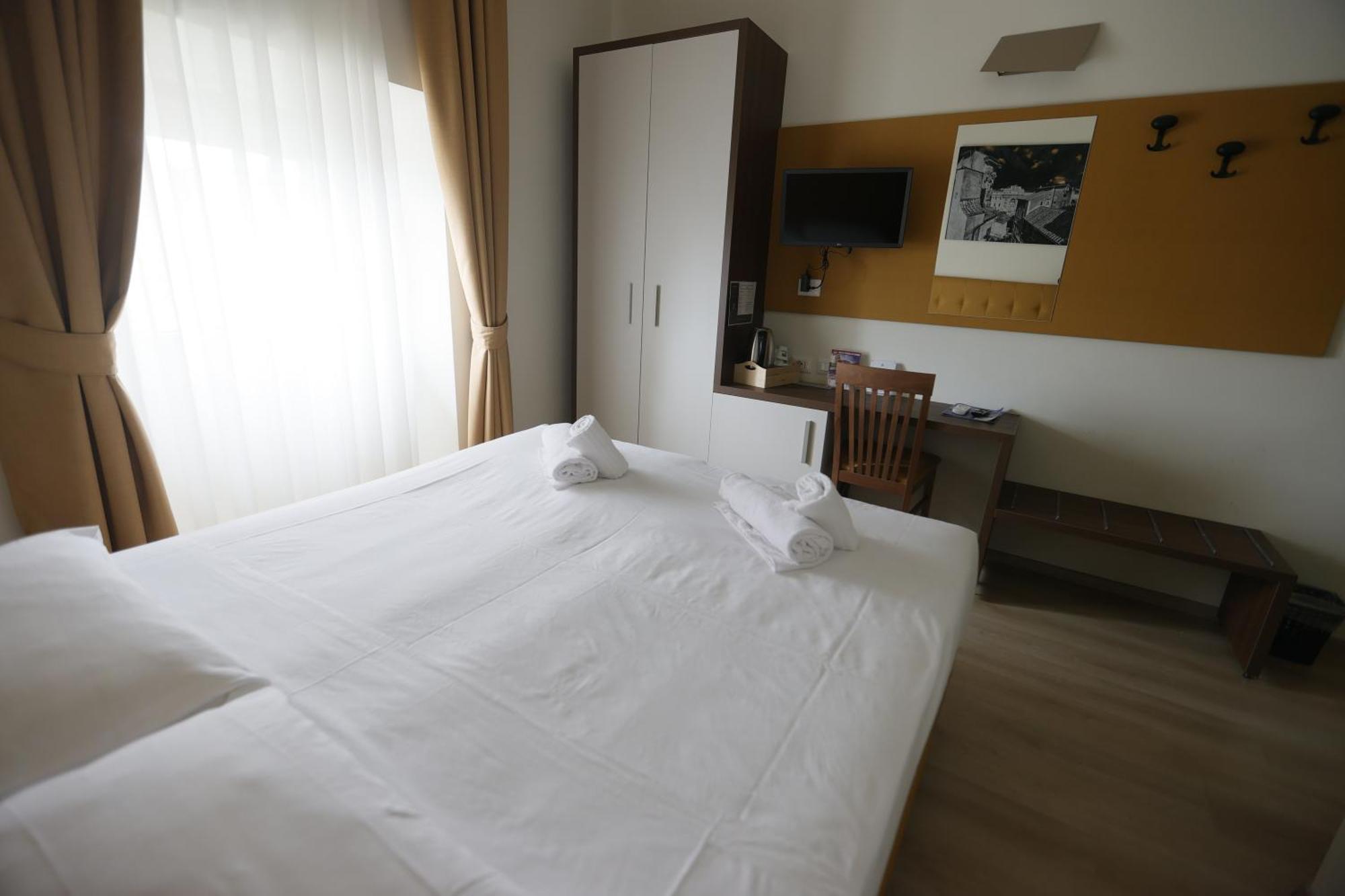 B&B A Picture Of Рим Екстериор снимка