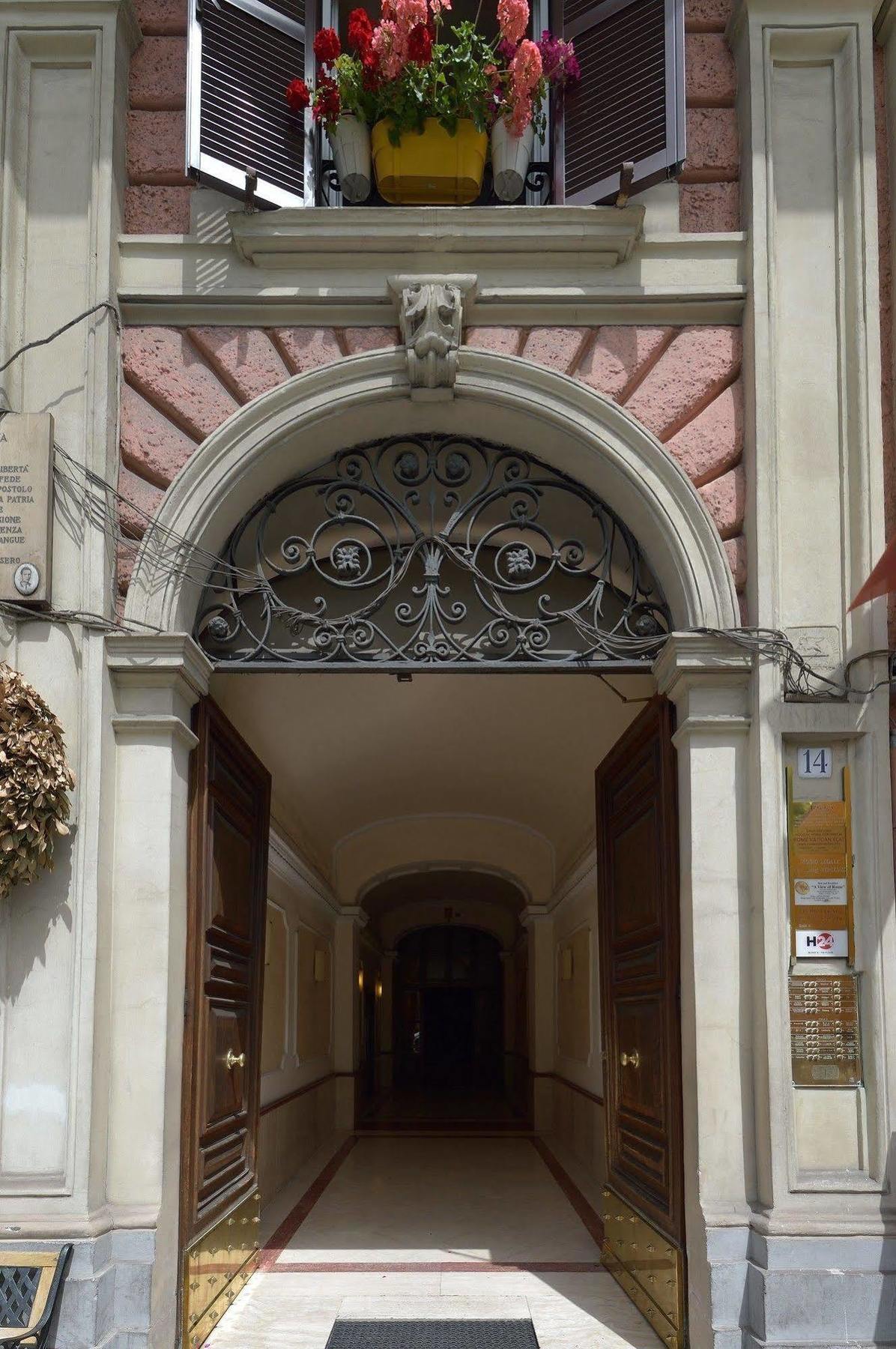 B&B A Picture Of Рим Екстериор снимка