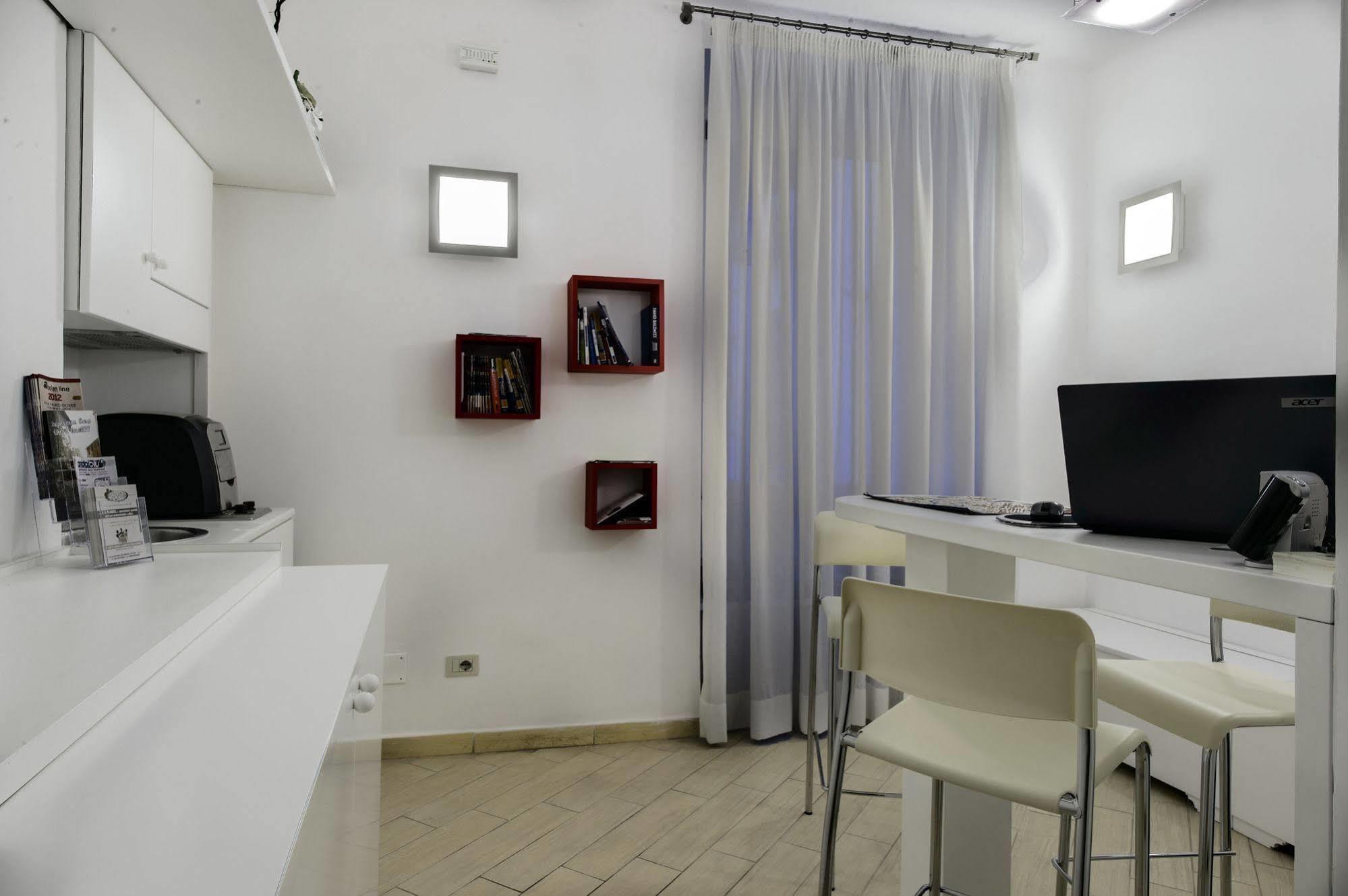 B&B A Picture Of Рим Екстериор снимка
